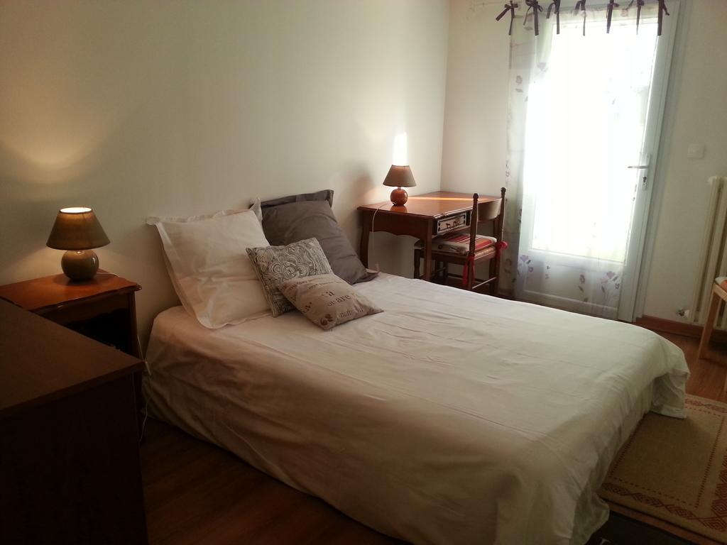 Chambre Avec Jardin Pierre Curie Bry-sur-Marne Luaran gambar